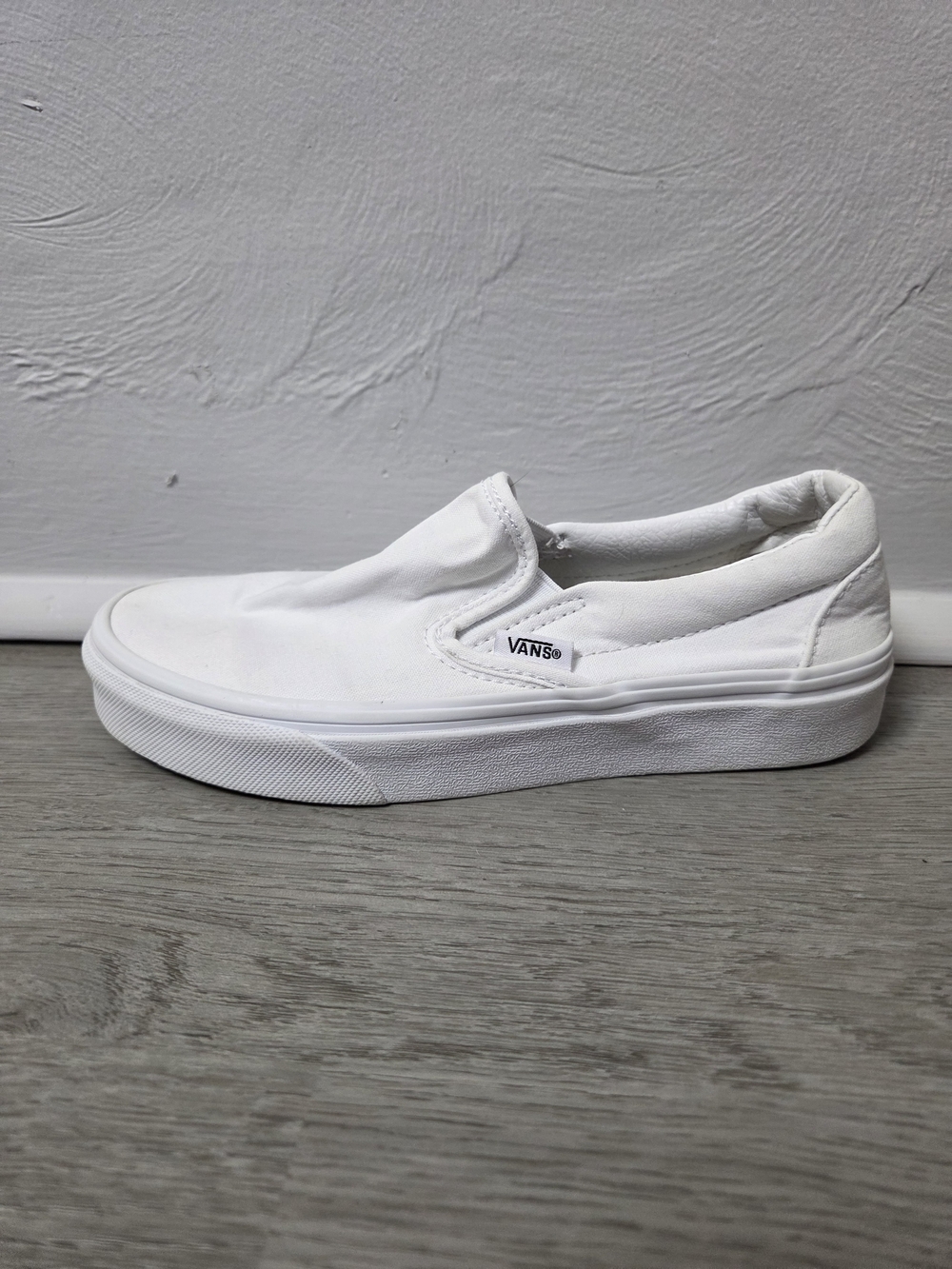 Vans Women’s White Canvas Classic Slip-On Sneakers Shoes Size 5.5 - Picture 6 of 13